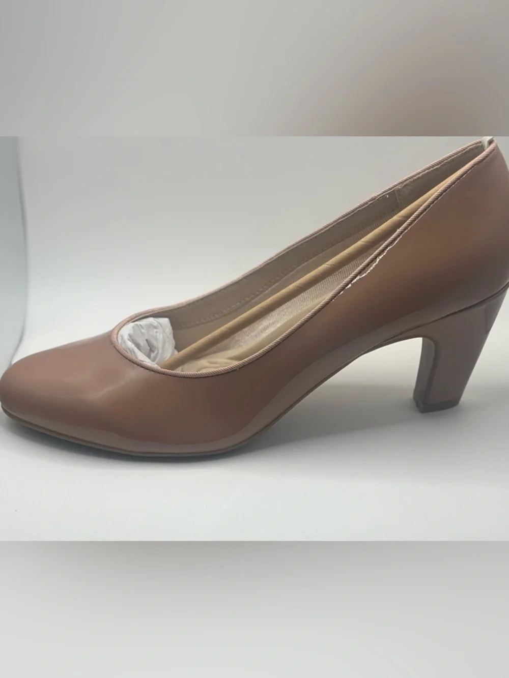 Life Stride Glossy Nude Patent Pump